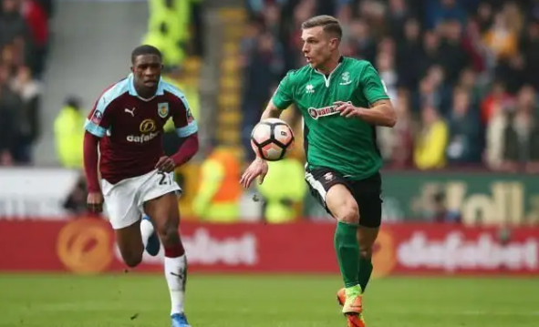 罗马vs那不勒斯：洛伦佐-佩莱格里尼、克里斯坦特首发，麦克托米奈、霍伊伦出战