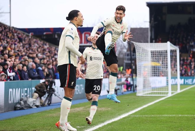 詹姆斯高效29分末节收割比赛，湖人险胜76人迎关键胜利